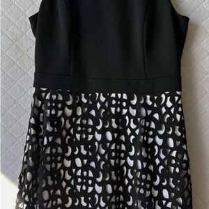 Jessica Simpson Black and White Midi Dress